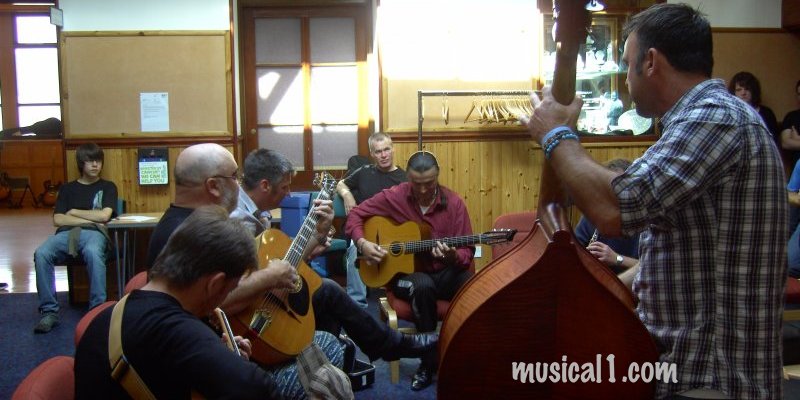 DUNDEE REP GIG ON THURSDAY 17TH DEC. WITH CHRIS MARRA