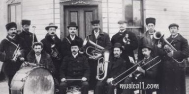 Chain Up The Swings on River City