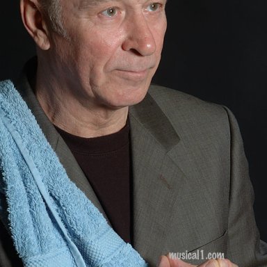 06-Stan_Listening