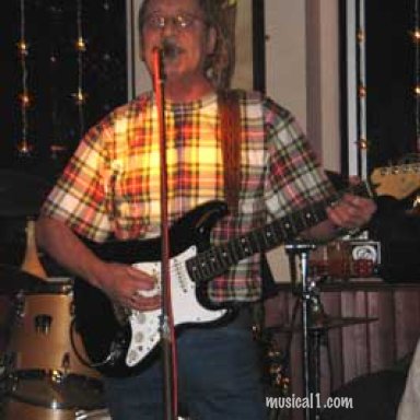 doogie-at-the-bond_21-1-200